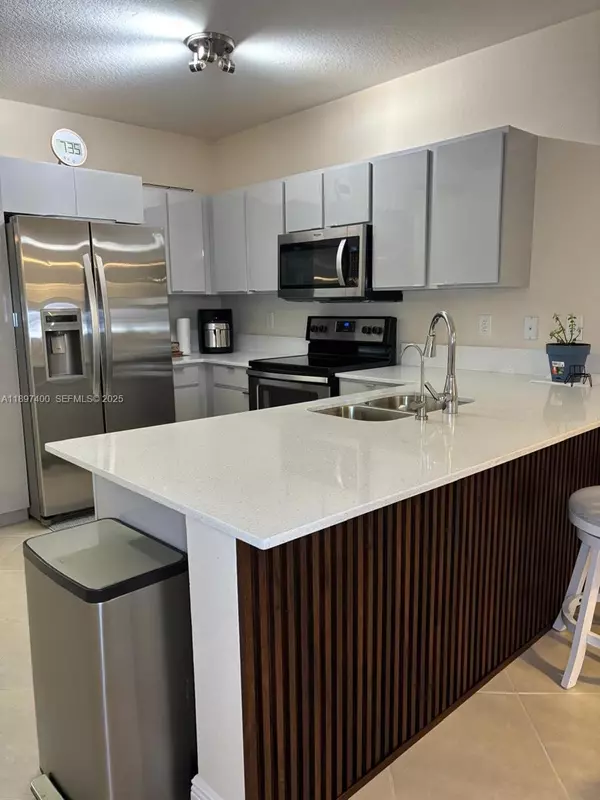 Davie, FL 33024,3310 Palomino Dr #624-6