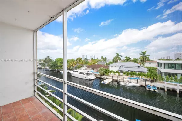 2935 NE 163rd St #4I, North Miami Beach, FL 33160