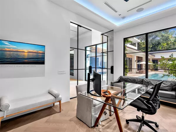 Miami, FL 33133,2931 Emathla St