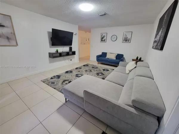 Lauderhill, FL 33313,2759 NW 58th Terr #2759