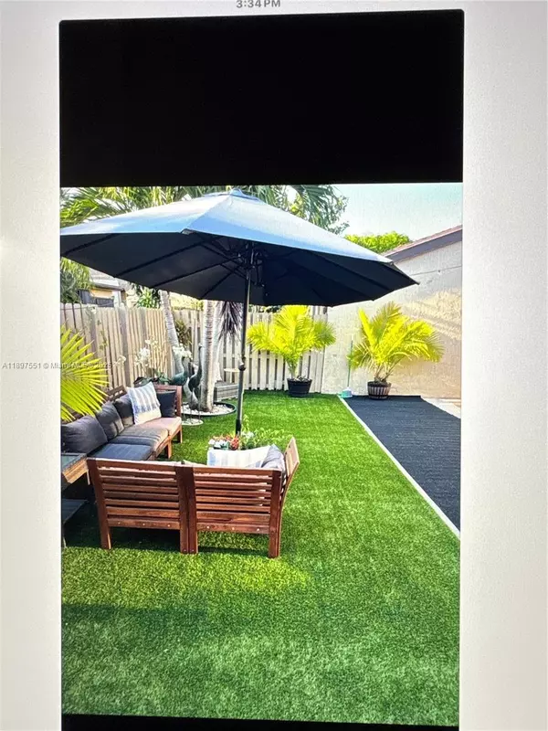 Miami, FL 33176,13156 SW 91st Ct