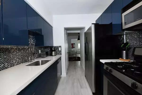 Miami Beach, FL 33139,653 Michigan Ave #1