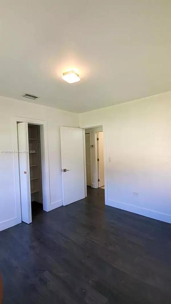 North Miami, FL 33168,340 NW 132nd St