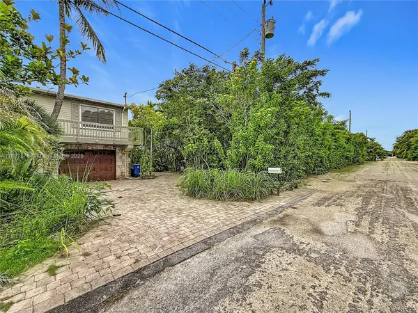 Key Largo, FL 33037,143 W Valois Blvd