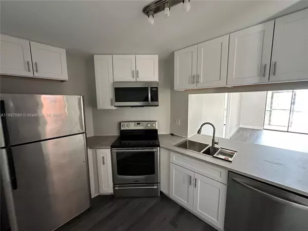 855 NE 209th St #103-34, Miami, FL 33179