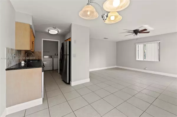 Fort Lauderdale, FL 33315,1402 SW 9th Ave #2