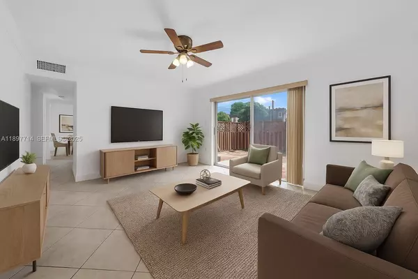 Miami, FL 33156,8601 SW 94th St #104W