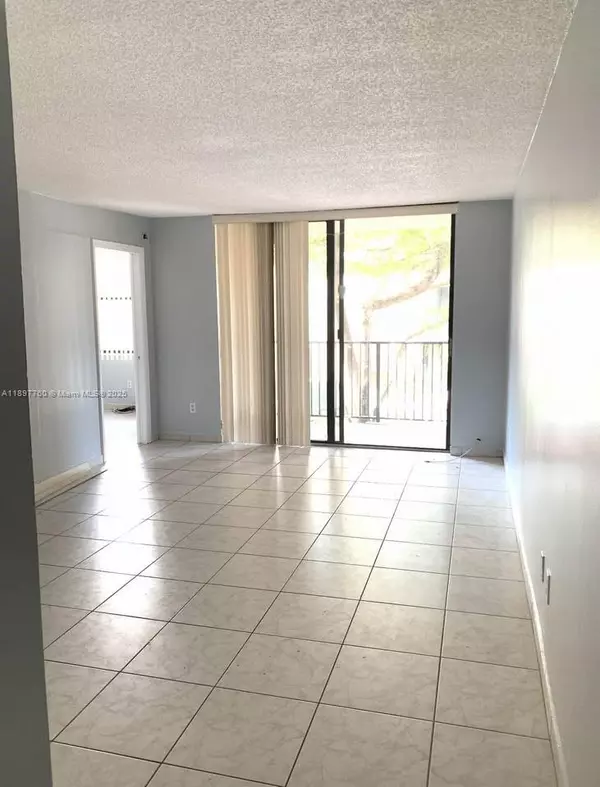 Miami, FL 33186,14501 N Kendall Dr #202H