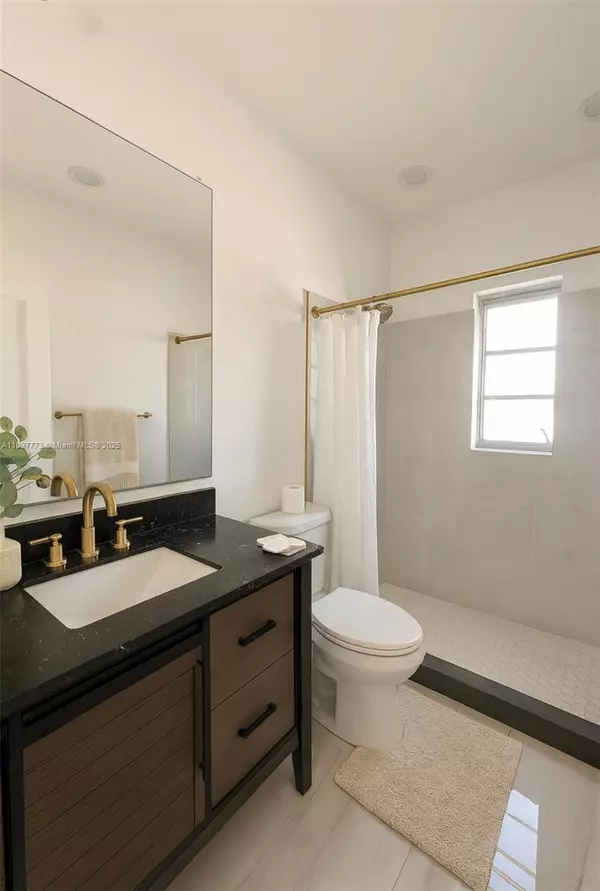 Miami, FL 33142,1836 NW 33rd St #0