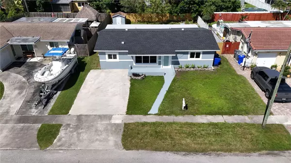 Hollywood, FL 33024,6371 Scott St