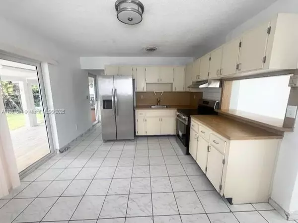 Miami, FL 33155,7331 SW 22nd St #0