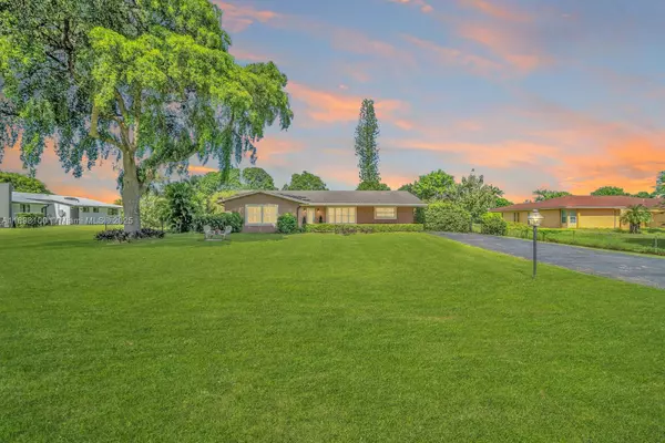 Southwest Ranches, FL 33331,17041 SW 48th St