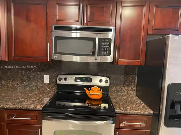 Hollywood, FL 33019,3800 S Ocean Dr #301