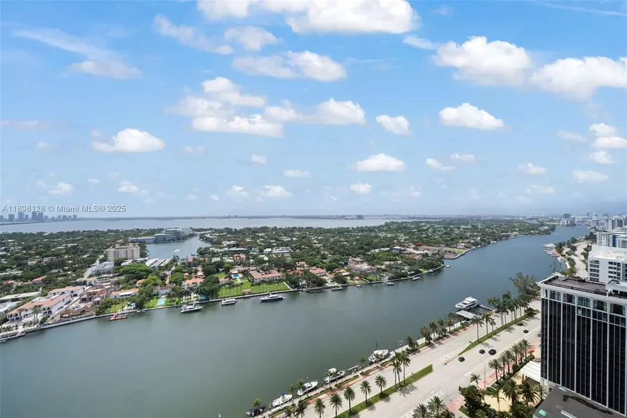 4775 Collins Ave #3207, Miami Beach, FL 33140