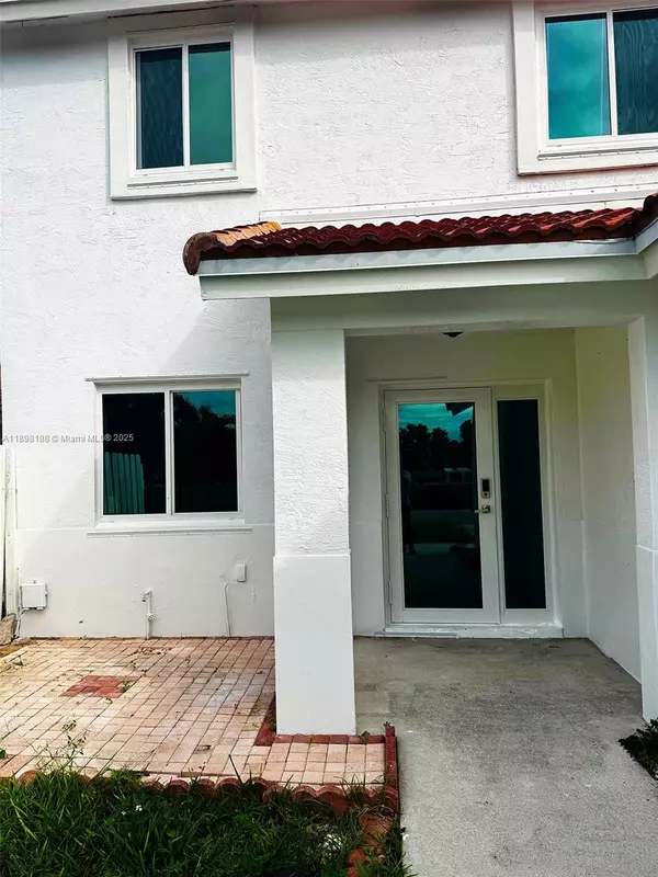 Miami Gardens, FL 33055,5343 NW 184th St