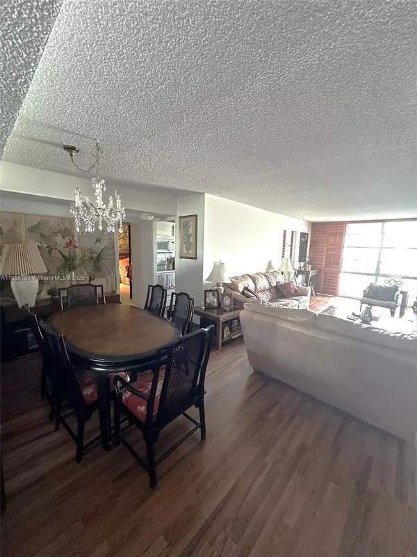 Sunny Isles Beach, FL 33160,301 174th St #2020
