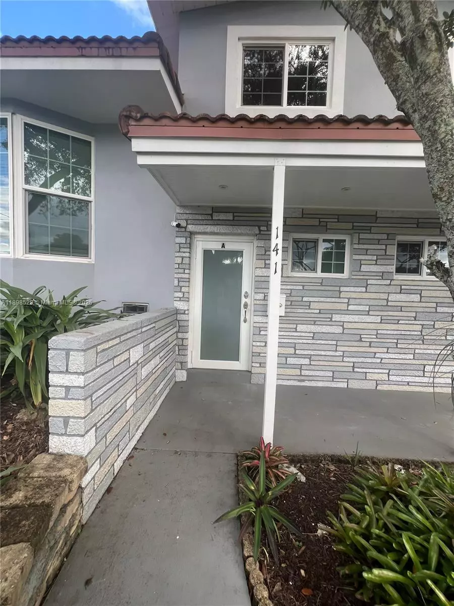 Pembroke Pines, FL 33024,141 NW 72nd Way #1