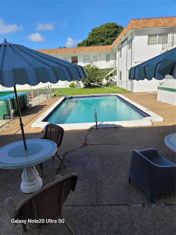 2219 Polk St #5A, Hollywood, FL 33020