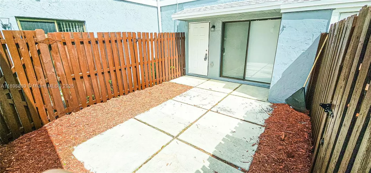 11 Crossings Cir #C, Boynton Beach, FL 33435