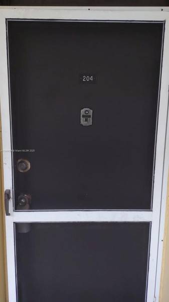 15600 NW 7th Ave #204, Miami, FL 33169