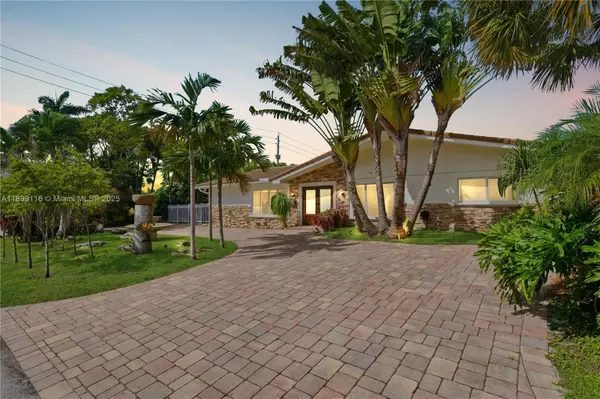 3901 NE 25th Ave, Lighthouse Point, FL 33064