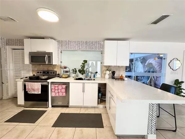 Miami, FL 33179,19410 NE 19th Ave