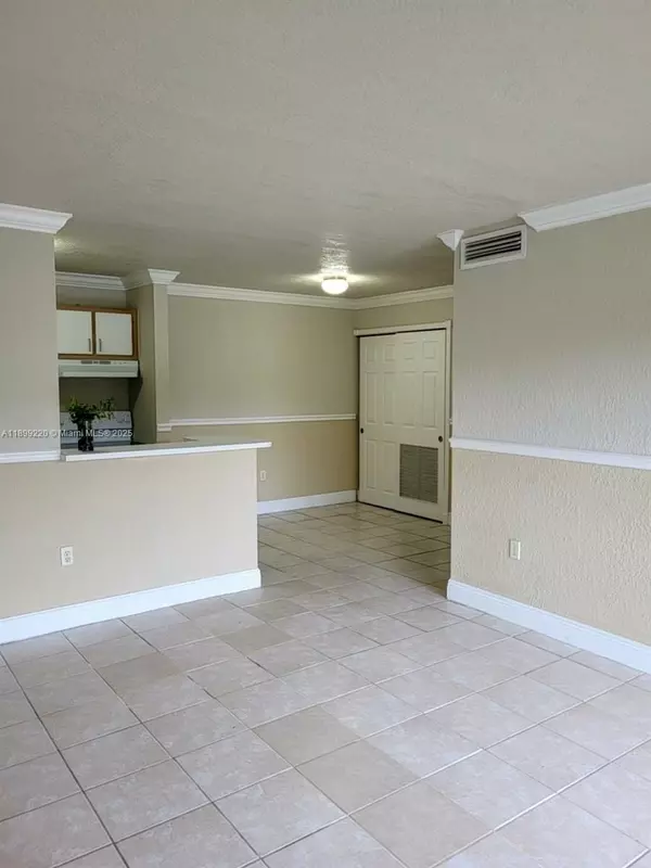 Miami, FL 33193,Address not disclosed