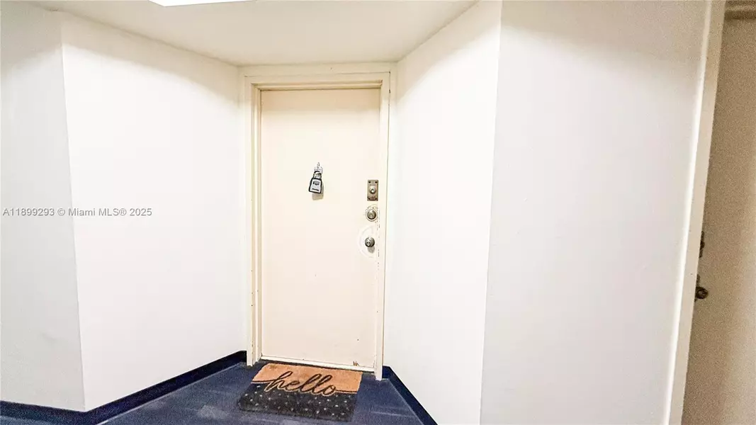 1351 NE Miami Gardens Dr #1423E, Miami, FL 33179