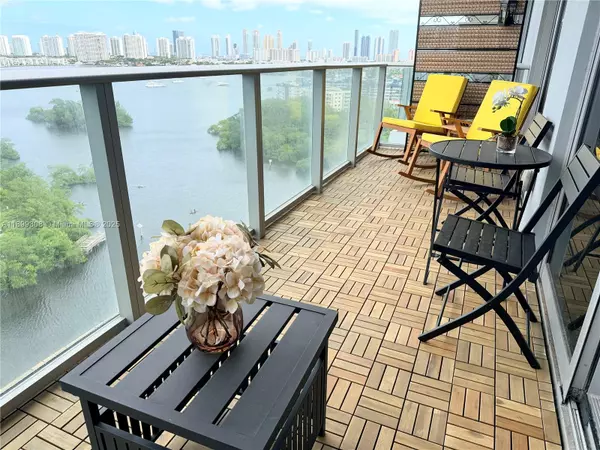 16385 Biscayne Blvd #1505, North Miami Beach, FL 33160