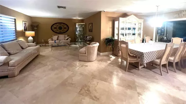 Miami Lakes, FL 33016,15121 Garvock Pl