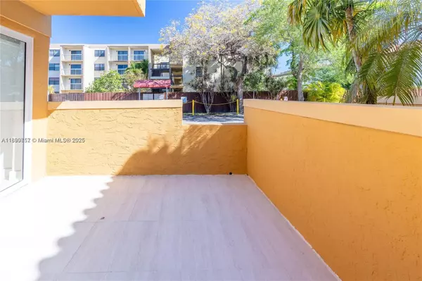 Miami, FL 33183,13900 SW 65th Ter #9