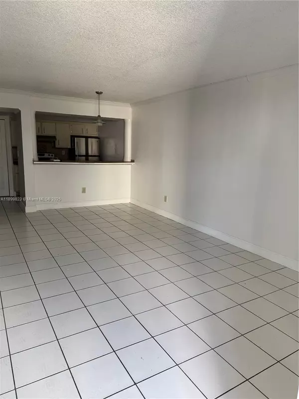 Hialeah, FL 33015,18266 Mediterranean Blvd #804