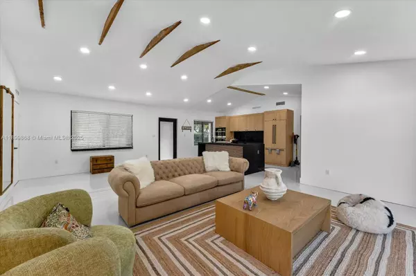 Miami Shores, FL 33161,125 NE 107th St