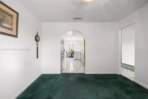 Ocala, FL 34475,2521 NW 45th