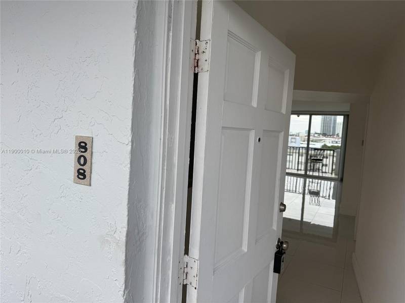 3703 NE 166th St #808, North Miami Beach, FL 33160