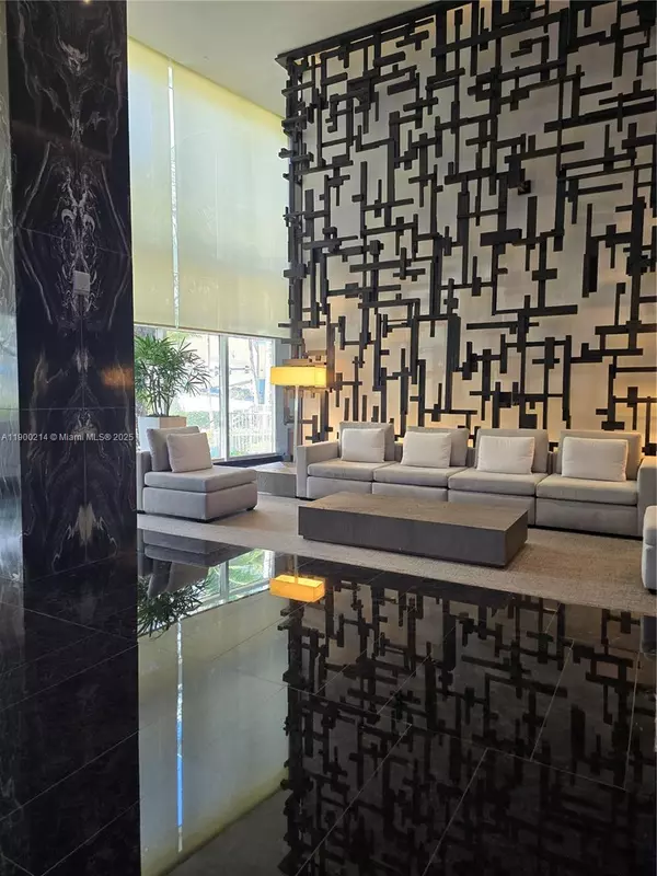 Hallandale Beach, FL 33009,1800 S Ocean Dr #409