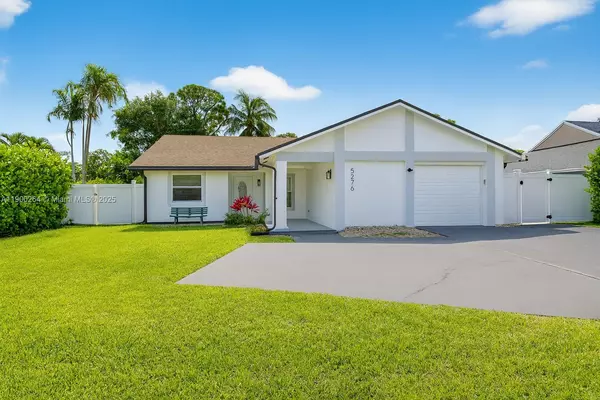 5276 Pine Tree Dr, Delray Beach, FL 33484