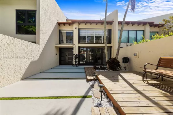 Miami, FL 33173,10642 SW 79th Ter