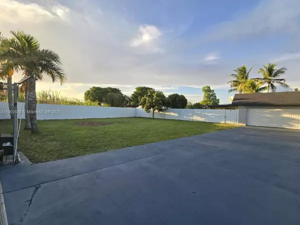 Homestead, FL 33031,20925 SW 248th St