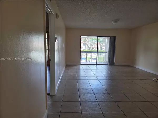 Miami, FL 33183,13783 SW 66th St #205A