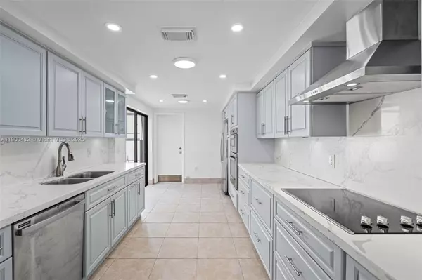 Hialeah, FL 33015,19435 E Lake Dr