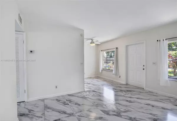 Fort Lauderdale, FL 33316,1405 Miami Rd #5