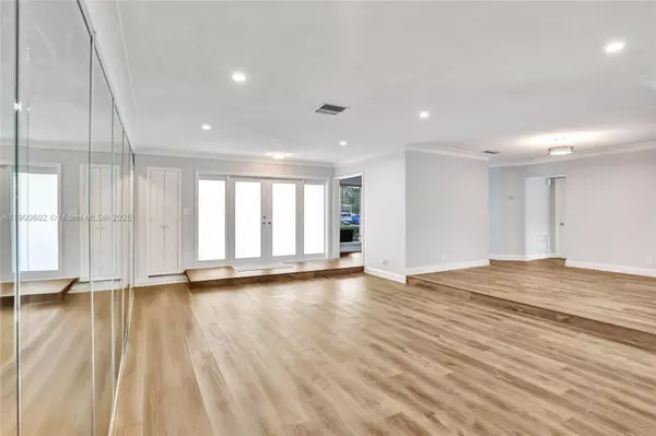 Fort Lauderdale, FL 33308,2031 NE 62nd St