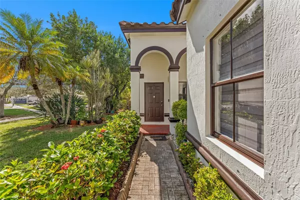 Weston, FL 33327,1561 Banyan Way