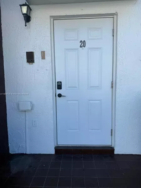 401 SW 109th Ave #20, Sweetwater, FL 33174