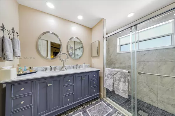 Pembroke Pines, FL 33029,18411 NW 18th St