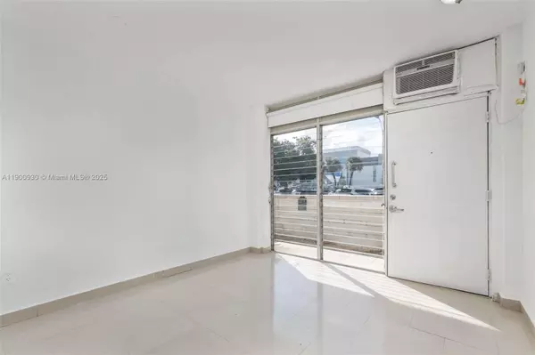 Miami Beach, FL 33139,1685 Jefferson Ave #3