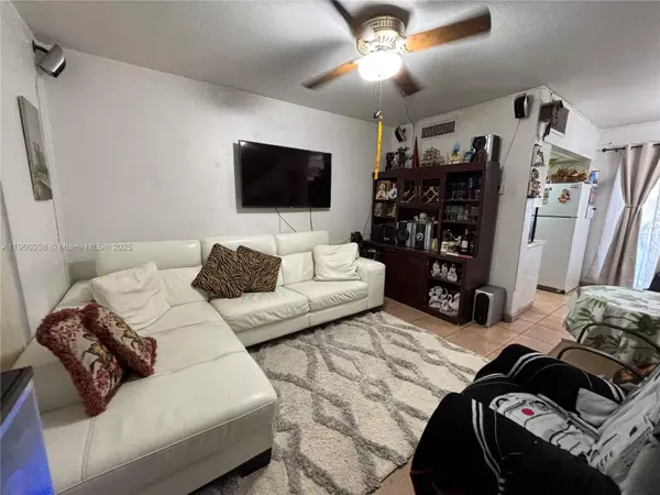 Miami Springs, FL 33166,Address not disclosed