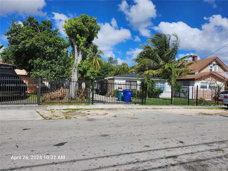 1934 NW 25th Ave #B, Miami, FL 33125