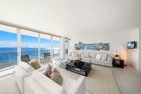 Miami Beach, FL 33140,5025 Collins Ave #2409